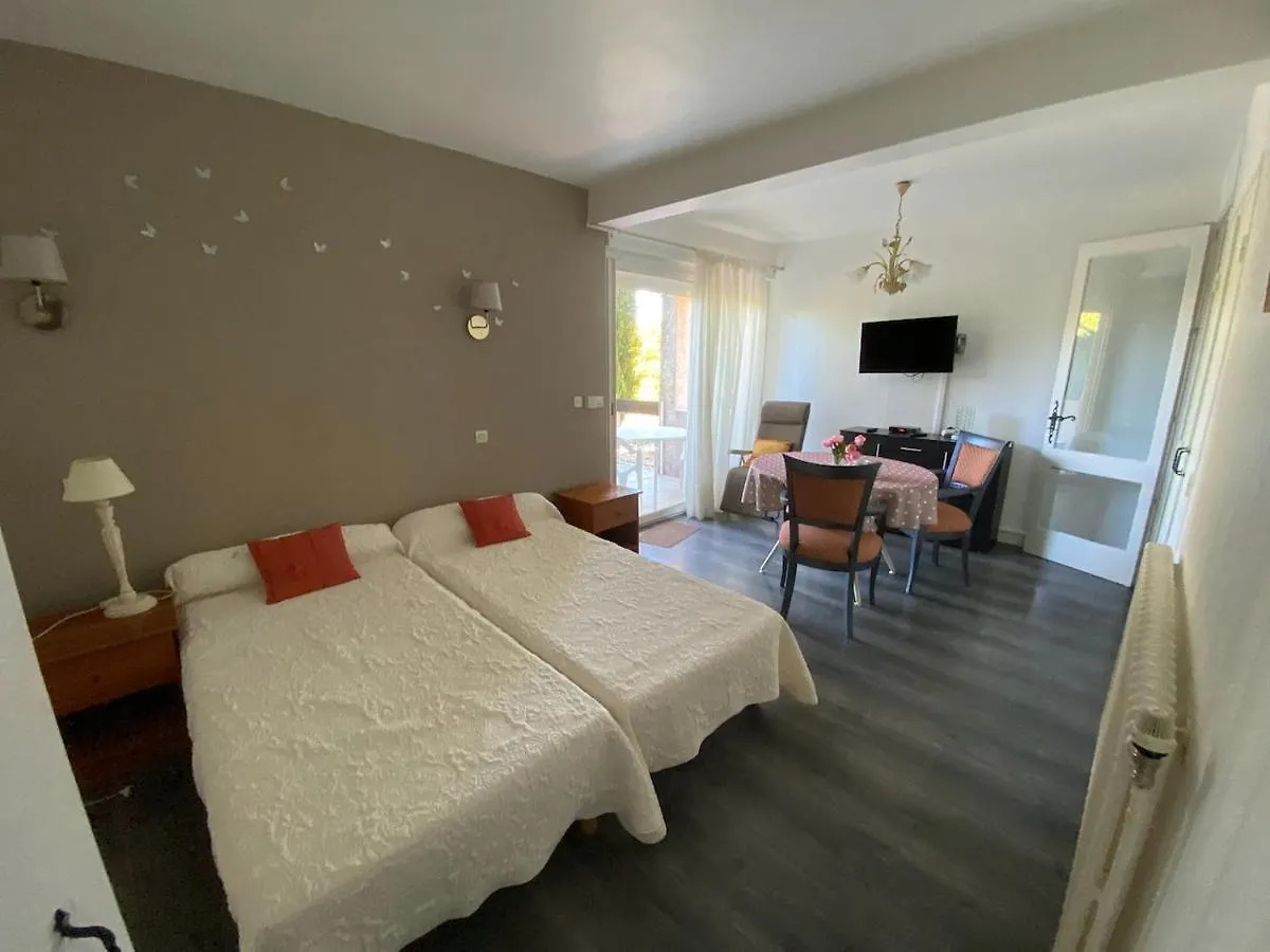 Residence Les Milandes Cazaubon Aparthotel
